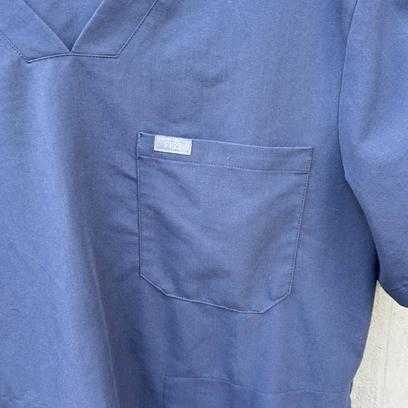 Figs Technical Collection Scrub Top Grey Sz Large - Picture 2 of 4